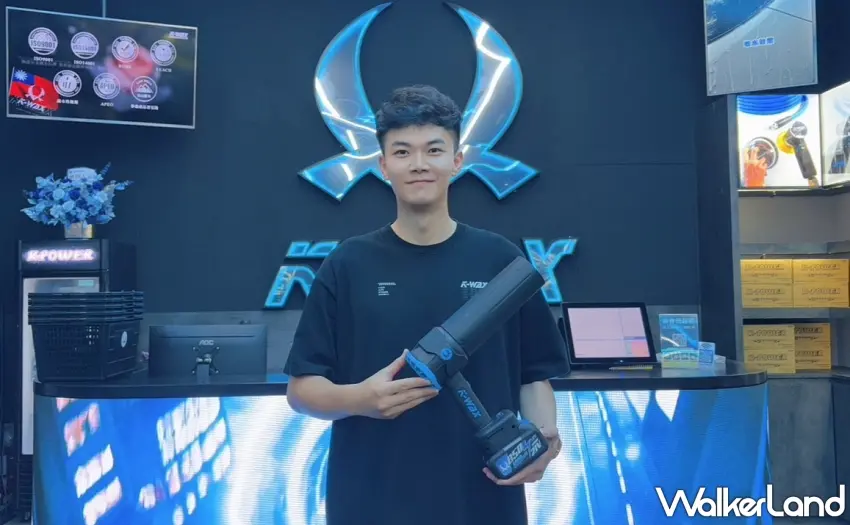 ▲K-WAX創辦人曾聖凱致力於產品創新,將專業汽車美容藥劑與環保材料結合,建立優質品牌口碑。圖/K-WAX提供;窩客島編輯李維唐整理