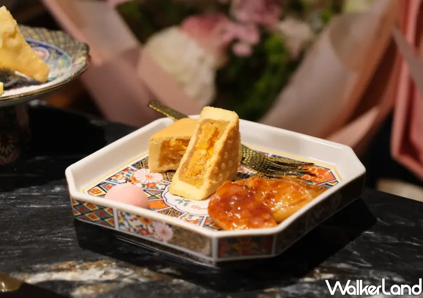 ▲禪院手工鳳凰酥，佐以撒糖炙燒後的風乾鳳梨散發迷人果香，為饗宴畫下句點。(攝影：鄭雅之)