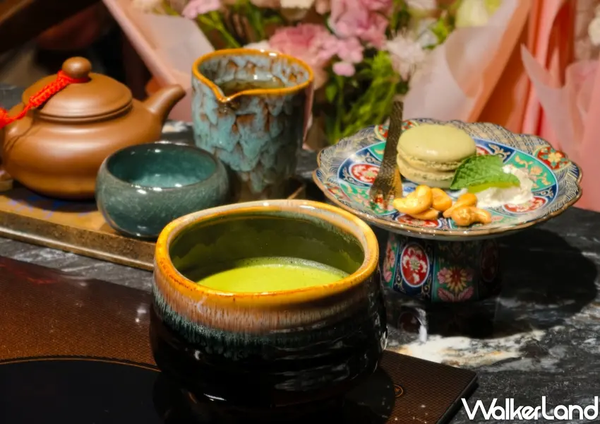 ▲享受精緻日式午茶儀式感，手打抹茶與特製甜點，為這場關西風壽喜燒畫下優雅句點。(攝影：鄭雅之)