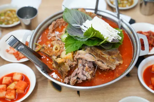 소문난성수감자탕(祖傳三代馬鈴薯排骨店)