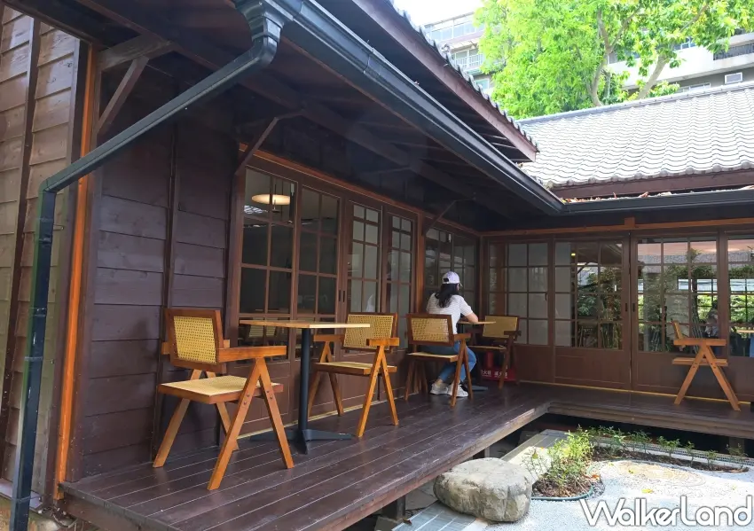 ▲隱身於古亭巷弄的木造老屋，芙香家鐵鍋鬆餅營造出秒飛日本京都的懷舊聚落感。(攝影：鄭雅之)