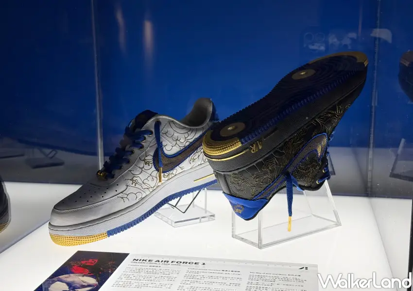 ▲We Art Space旗艦空間二樓展區！首度導入kim-a: 黃金概念店展出Nike Air Force 1藝術鞋款。(攝影：鄭亦庭)