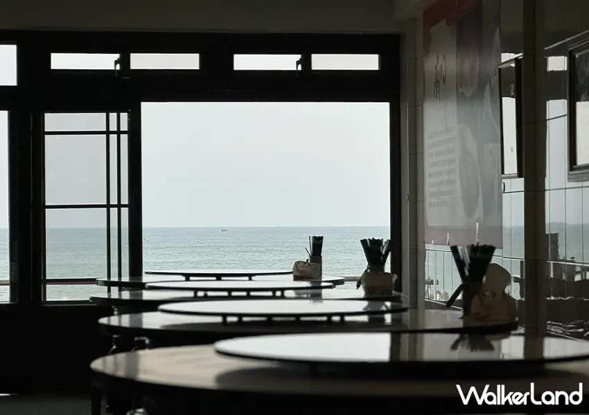 ▲店內落地窗直面龜山島海景，打造宜蘭海鮮用餐最佳視野（攝影：蕭芷琳）