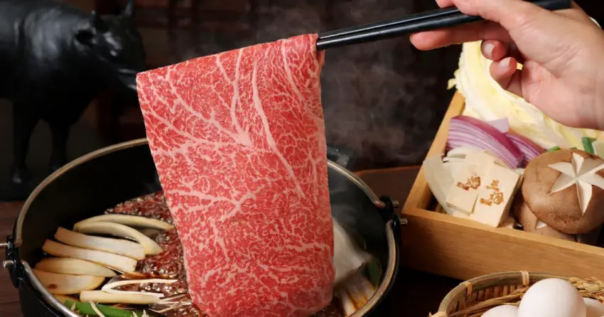 肉控必衝！台北晶華三燔推日本A5和牛壽喜燒吃到飽，稀有部位臀肉芯打造不膩口的頂級饗宴。