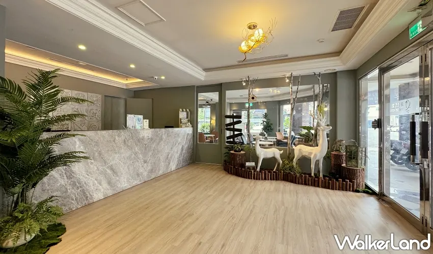 ▲路境行旅花蓮站前館以明亮寬敞的接待空間，為前來東台灣探索的旅客提供舒適的起始點 。圖／路境行旅花蓮站前館提供；窩客島編輯李維唐整理