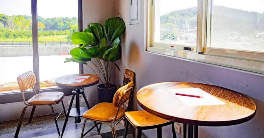 ▲「沒有名字的甜點專賣」外觀低調又帶點神秘感，沒有明顯招牌卻依然人氣滿滿，常常座無虛席，建議出發前先打電話預約，才不容易撲空。