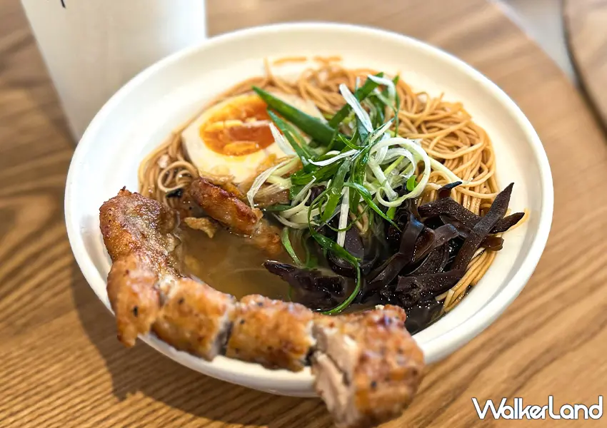 ▲東門站不限時咖啡廳「玖仰茶食文化」推薦菜單：招牌雞絲麵