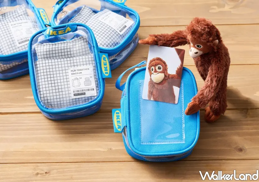 ▲造型娃包背面隱藏卡套空間，可以放入交通卡或偶像拍立得小卡，成為最實用的日常通勤配件。