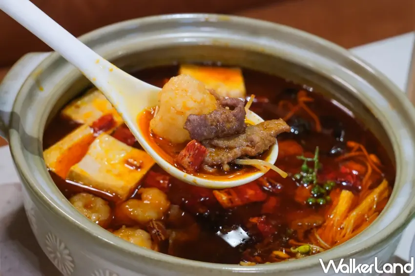 ▲點點心Signature以皇府水煮鮮和牛與手沖木桶豆花豐富用餐選擇（攝影：張人尹）