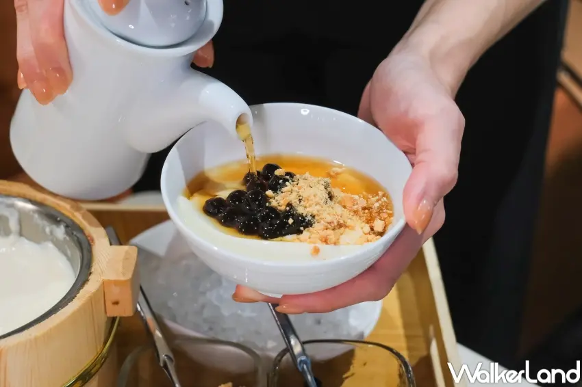 ▲點點心Signature滿千送百與滿額送手沖木桶豆花優惠同步推出（攝影：張人尹）