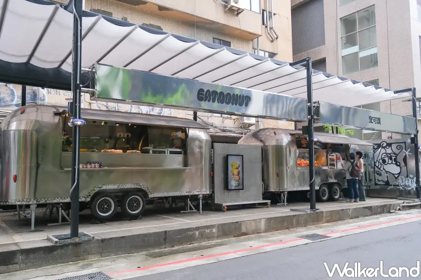 ▲EATDONUT結合露營車店型打造街頭甜點場景提升品牌辨識度與拍照吸引力（攝影：張人尹）