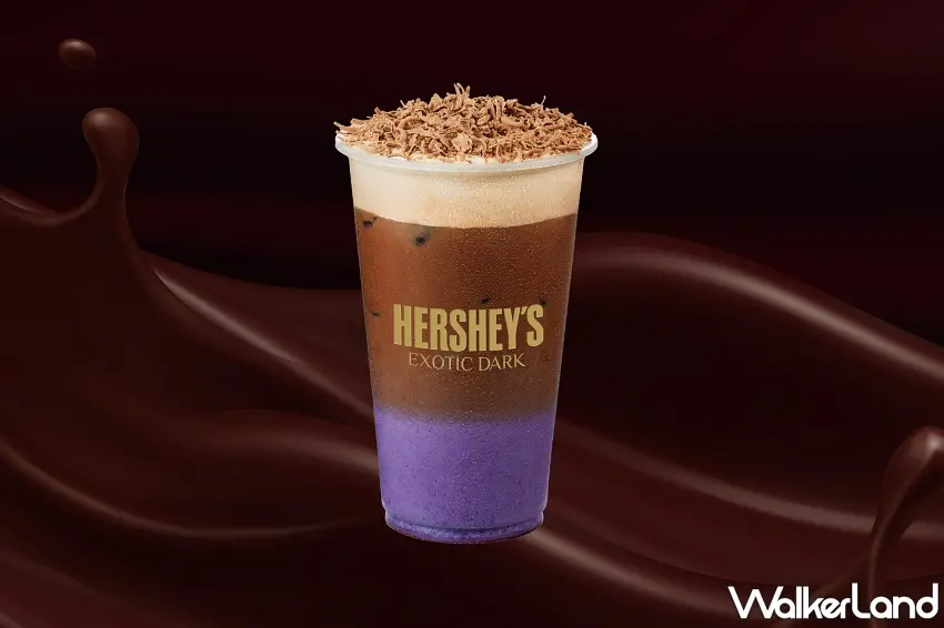 ▲黑巧藍莓可可奶蓋以現刨巧克力屑搭配五窨茉莉花香，並加入鮮熬野生藍莓醬增添果韻。圖／ODD ONE OUT提供；窩客島編輯李維唐整理