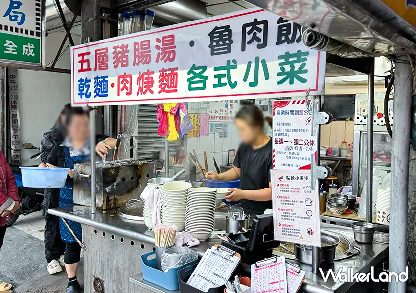 ▲基隆最強小吃「西六號碼頭麵店」環境樸實卻充滿濃濃基隆在地人情味（攝影：蕭芷琳）