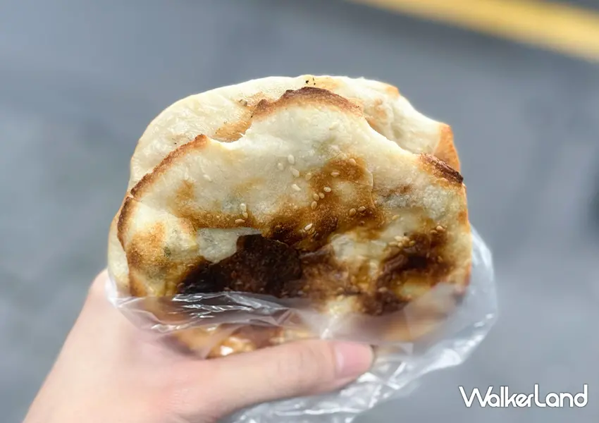 ▲基隆必吃美食「胖媽媽碳烤燒餅」推薦菜單：鹹酥餅