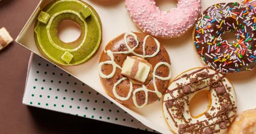 巧克力甜甜圈買一送一！Krispy Kreme世界3大巧克力，健達 好時 明治巧克力甜甜圈買一送一。