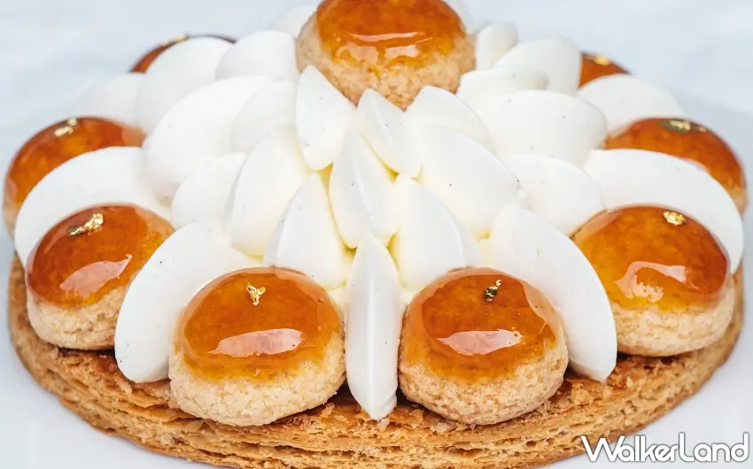 ▲6吋「聖多諾黑」結合酥脆千層、香草卡士達與焦糖泡芙，展現優雅繁複的法國甜點工藝。 圖／老爺小花園提供；窩客島編輯李維唐整理 