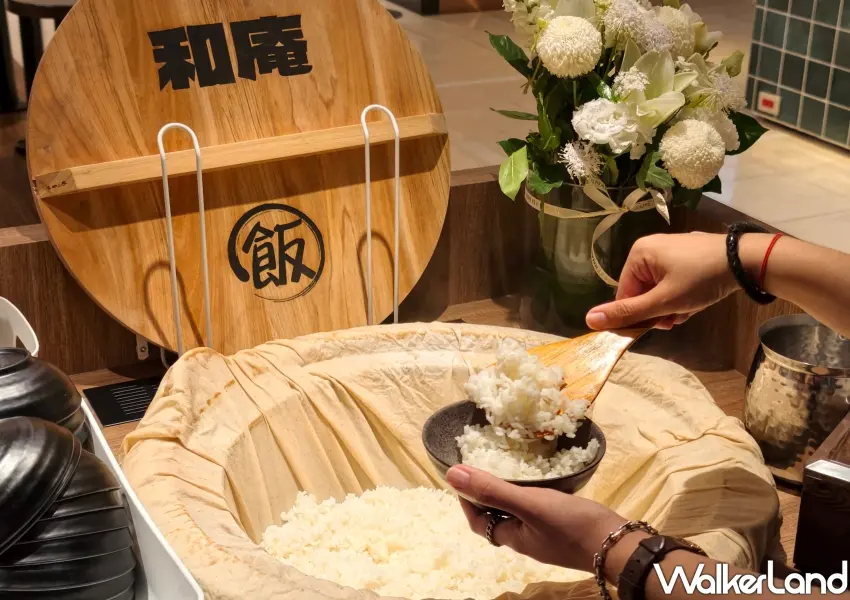 ▲職人等級的噴香白飯搭配炭火直烤和牛，絕對是信義區上班族最療癒的個人午餐新選擇。(攝影：鄭雅之)