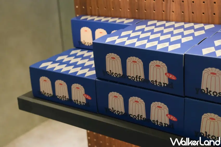 ▲Yokoso Coffee Stand手工可麗露提供香草巧克力抹茶口味，三入搭配盒裝。（攝影：張人尹）