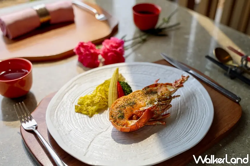 ▲北投麗禧溫泉酒店「雍翠庭」推出母親節限定套餐，主餐「明太子烤活龍蝦」結合鮮甜彈嫩口感與濃郁明太子醬，展現豐富層次 。 圖／北投麗禧溫泉酒店提供；窩客島編輯李維唐整理