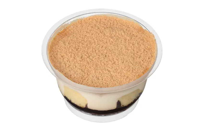 ▲頂層黃豆粉巧克力可以與內層提拉米蘇慕斯、底部融化麻糬及黑糖蜜醬一起品嚐。