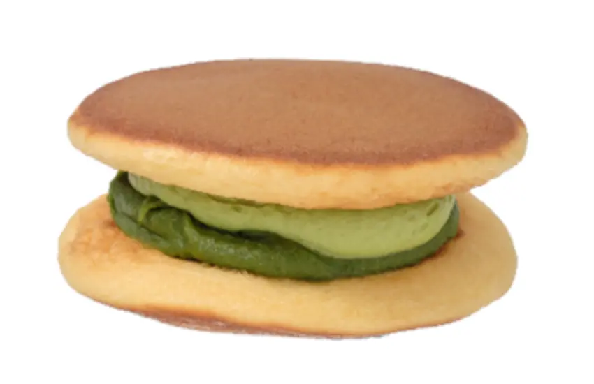 ▲銅鑼燒皮中夾入宇治抹茶製成的抹茶紅豆鮮奶油與抹茶紅豆餡。