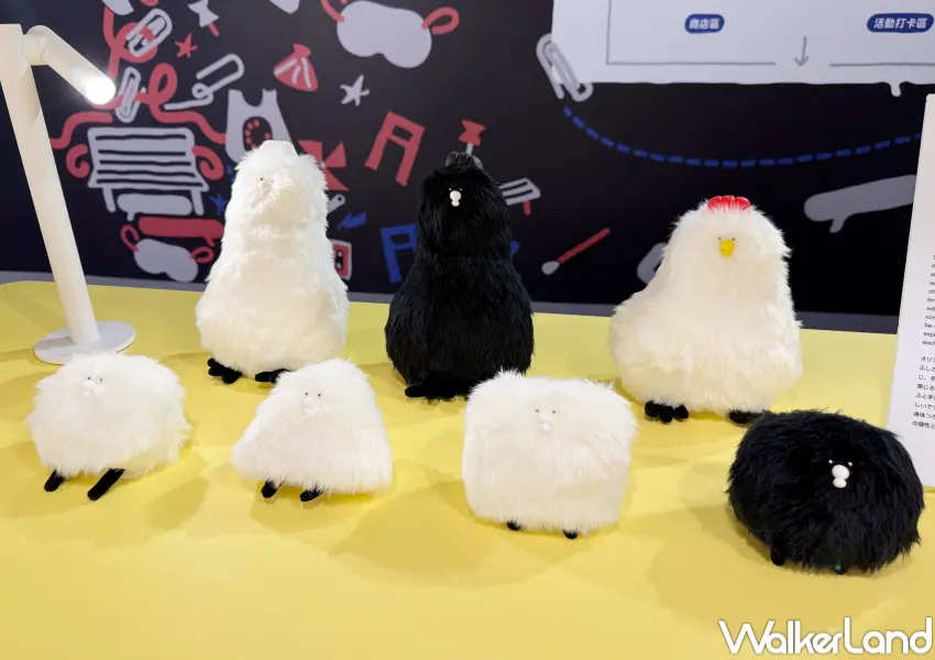 ▲華山展覽《城市失物招領所》周邊必買！展覽中11位藝術家角色周邊都有販賣。(攝影：鄭亦庭)