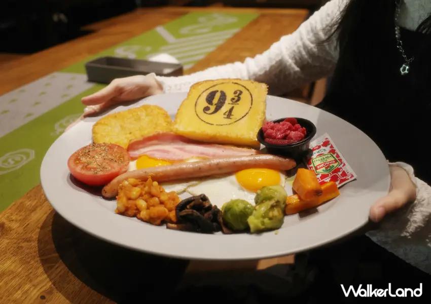 ▲「9¾月台英式早餐」超吸睛，大份量拼盤搭配經典元素設計，記憶點十足。（攝影：陳怡吟）