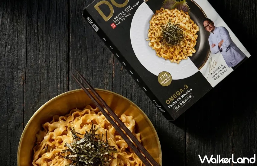 ▲金度潤主廚以細膩麵食功法與神似賤兔的親和形象，在台掀起一股黑白大廚旋風 。 圖／阿舍食品提供；窩客島編輯李維唐整理