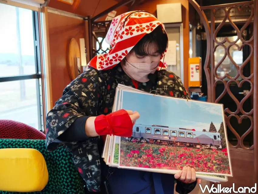 ▲「真心列車」（まごころ列車）有身著秋田傳統服飾的工作人員沿途導覽解說。（攝影：楊婷雅）