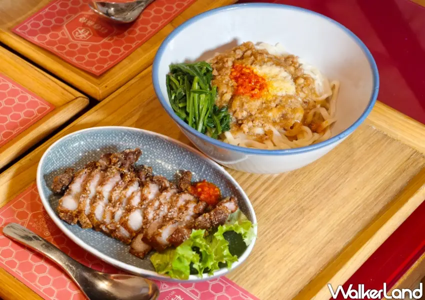 ▲「蒜香肉燥麵+椒鹽燒肉」為「有春茶館」新推出的古早味套餐。（攝影：楊婷雅）