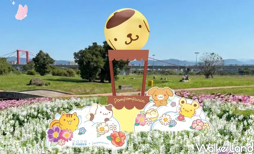 ▲布丁狗造型熱氣球與好朋友們在白色花叢中展開夏日冒險。