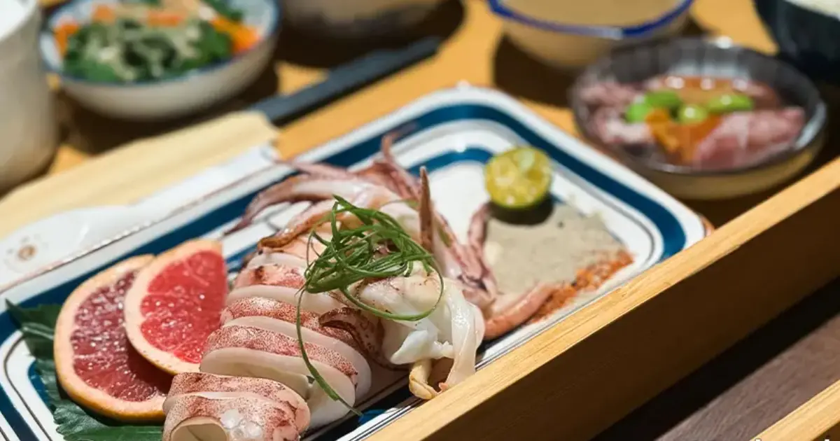 宜蘭海鮮餐廳5間推薦！不務正業的咖啡廳、香魚專賣店，這家還能自己釣魚吃。