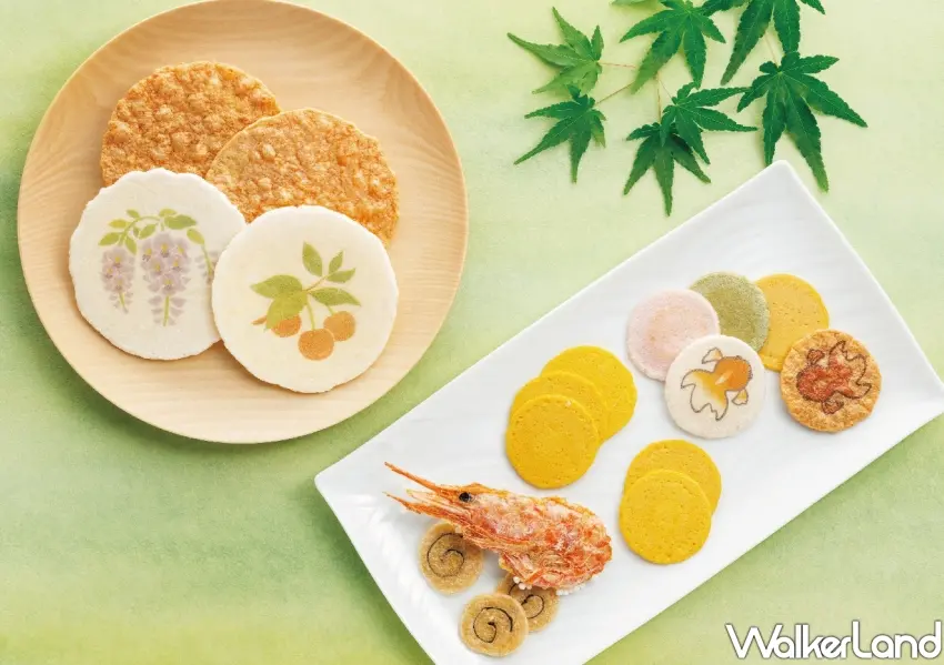 ▲充滿日式風情的金魚與紫藤花印花蝦仙貝，是桂新堂初夏限定綜合系列。