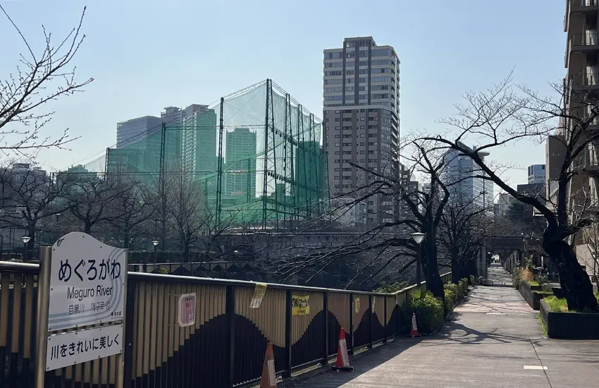 ▲當開始沿著目黑川往北,朝中目黑的方向慢慢走去,城市會在不知不覺間發生變化。
