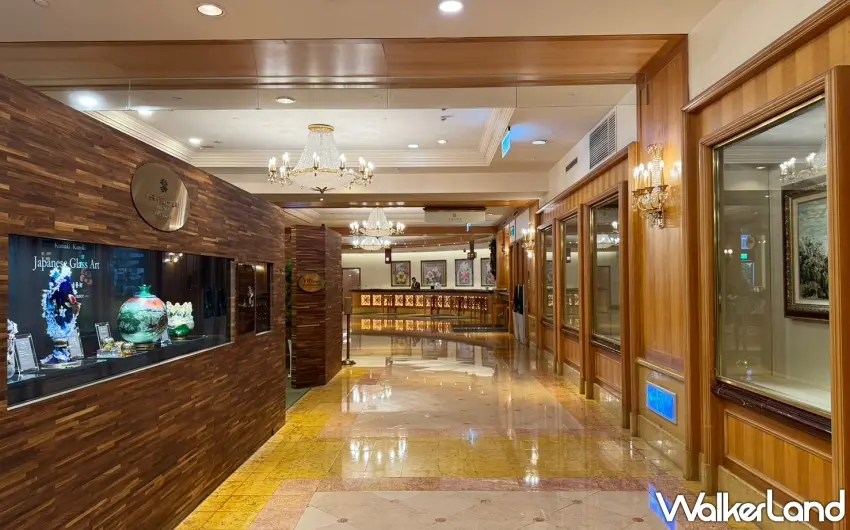 ▲高雄漢來大飯店精心打造大廳藝文展示空間，讓旅客在入住期間能近距離感受國際級工藝與美學的交織。圖／高雄漢來大飯店提供；窩客島編輯李維唐整理