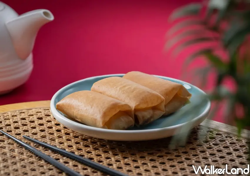 ▲外皮金黃酥脆的脆皮鮮蝦捲、扎實內餡口口都能吃到鮮甜海味。