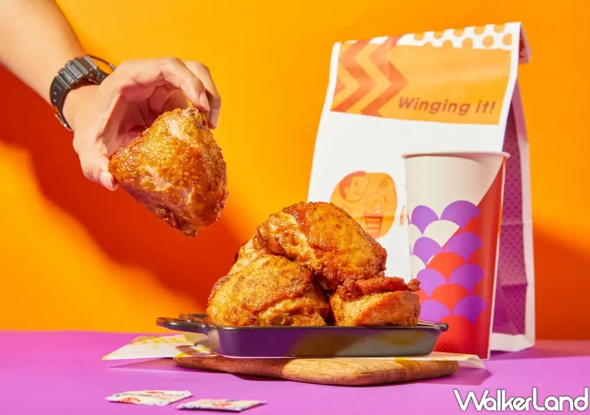 ▲小資族報稅季必吃頂呱呱原味炸雞,外皮金黃酥脆且鮮嫩多汁,使用頂呱呱優惠券購買雙倍特價兩塊只要109元。