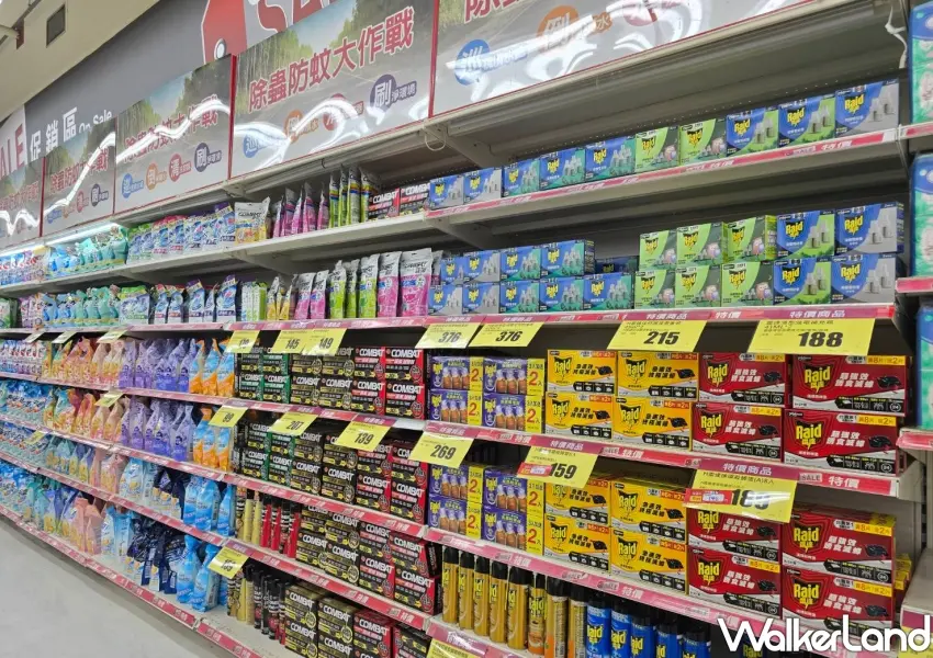 ▲愛買除蟲防蚊大作戰專區,集結多款熱銷防蚊用品,讓民眾省錢打理生活品質。