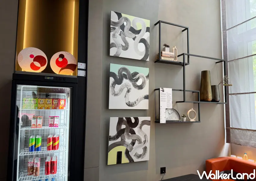 ▲台北免費展覽!蔣金蘭以《能量流轉》系列展現東方書寫性抽象的獨特筆韻,呈現宇宙間無形的互動。(攝影:鄭亦庭)