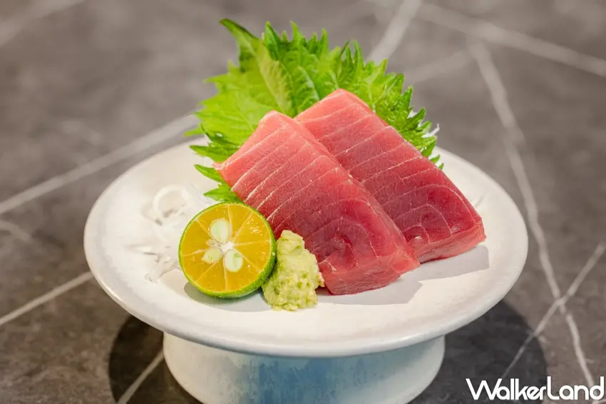 ▲饗饗、旭集、URBAN PARADISE同步供應現流黑鮪生魚片，讓粉絲品嚐黑鮪魚鮮甜原味。