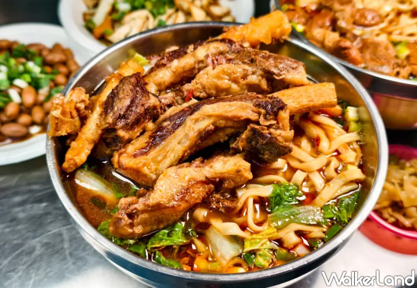 ▲「壳牛原汁牛肉麵」的牛軟骨麵每日限量8碗。(美食好芃友提供)