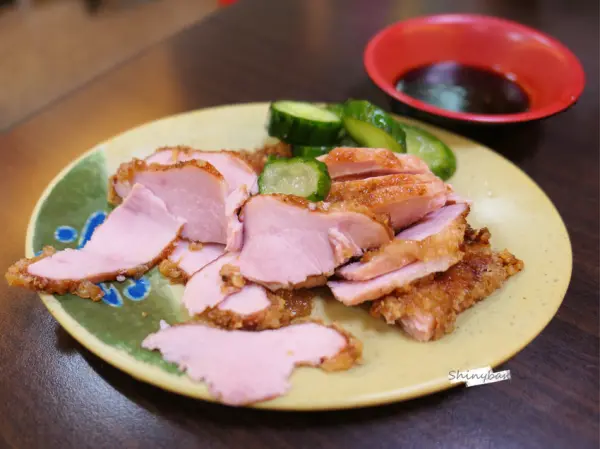 ▲捷運永安市場站美食推薦!阿榮本家香菇肉粥開到凌晨1點,香菇肉粥、紅燒肉必點。(攝影:部落客 SHINYBAN's Life)