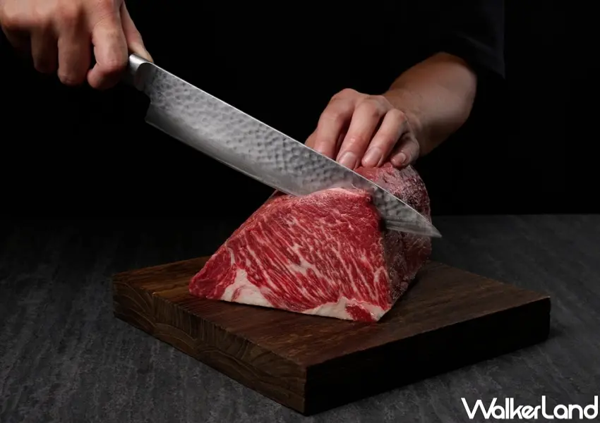 ▲「肉次方 燒肉放題」提供多種和牛與海鮮吃到飽方案,近期成為宵夜聚餐熱門選擇。