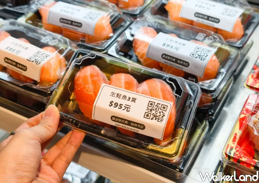 ▲壽司郎外帶店生鮭魚3貫95元,是台北車站通勤族隨手打包的熱門首選。(攝影:鄭雅之)