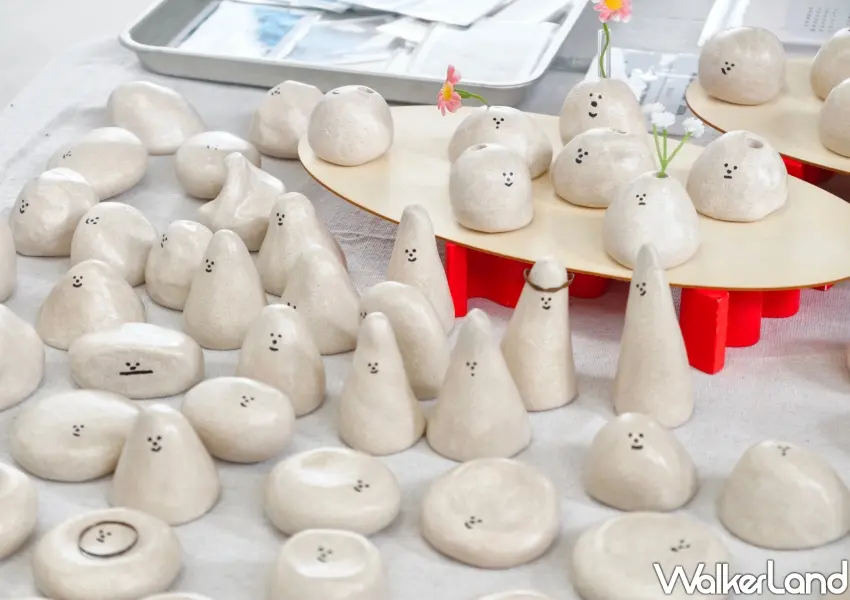 ▲日本陶藝創作者帶來的超萌手捏小精靈陶器花器,逗趣的表情讓人直呼太可愛。(攝影:鄭雅之)
