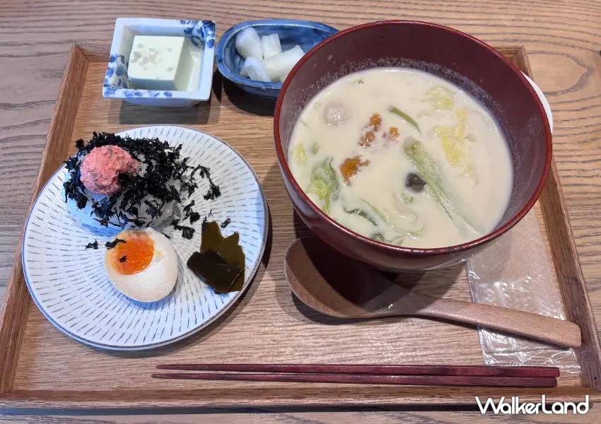 ▲「MISOJYU」主打以飯糰搭配味噌湯的日式早餐組合,濃郁豆乳湯頭溫潤不膩口,配上熱騰騰飯糰相當暖胃。