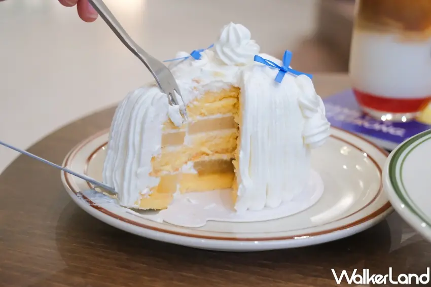 ▲Fur Sure Café狗狗蛋糕內層加入水果夾餡與鮮奶油，目前採提前兩天預訂制，不少粉絲專程朝聖。（攝影：張人尹）