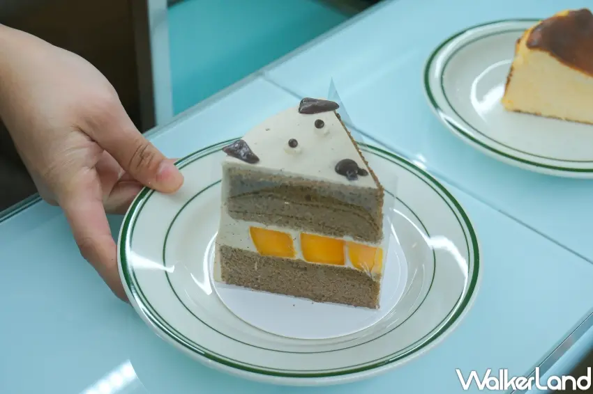 ▲Fur Sure Café狗狗蛋糕內層加入水果夾餡與鮮奶油，這一款不用預定、現場供應。（攝影：張人尹）