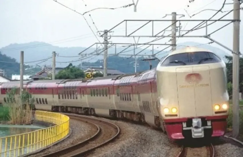 ▲臥鋪火車方案共涵蓋兩條路線。