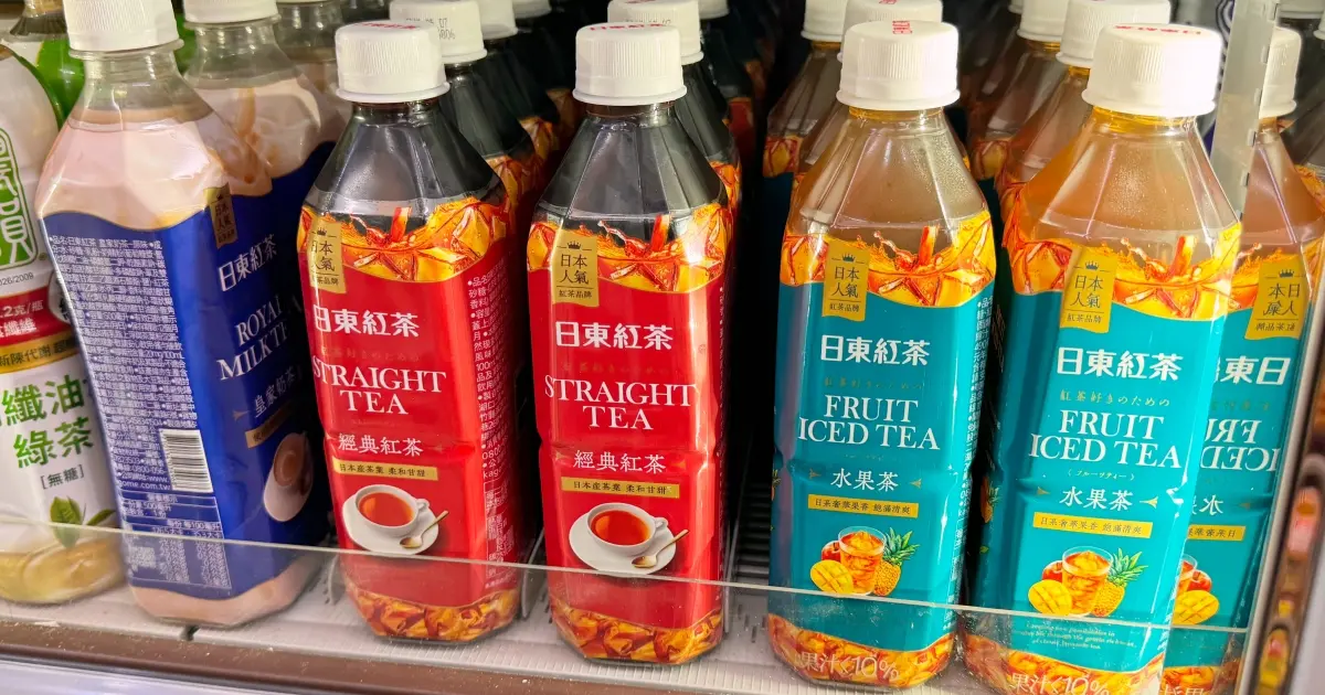 7-11日東紅茶整瓶買！7-11瓶裝日東紅茶 日東皇家奶茶要掃貨，24小時摩斯紅茶開喝。